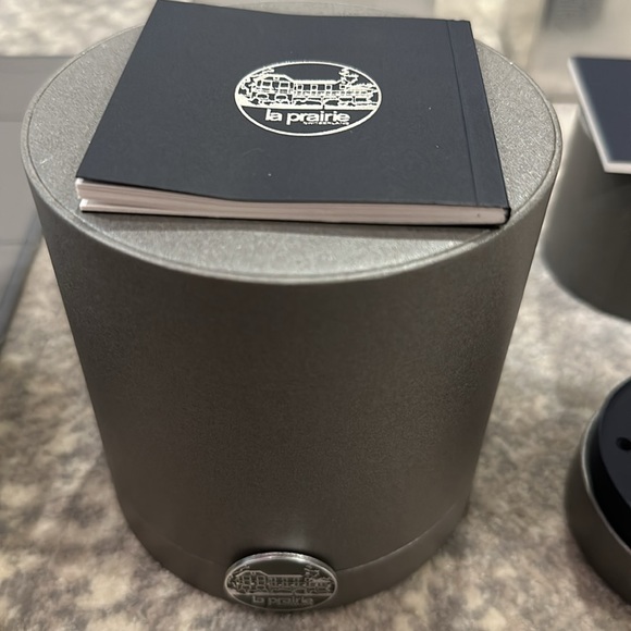 LA PRAIRIE BUNDLE ALL EMPTY EXCEPT TUBE OF SKIN CAVIAR ESSENCE LOTION - Picture 3 of 11